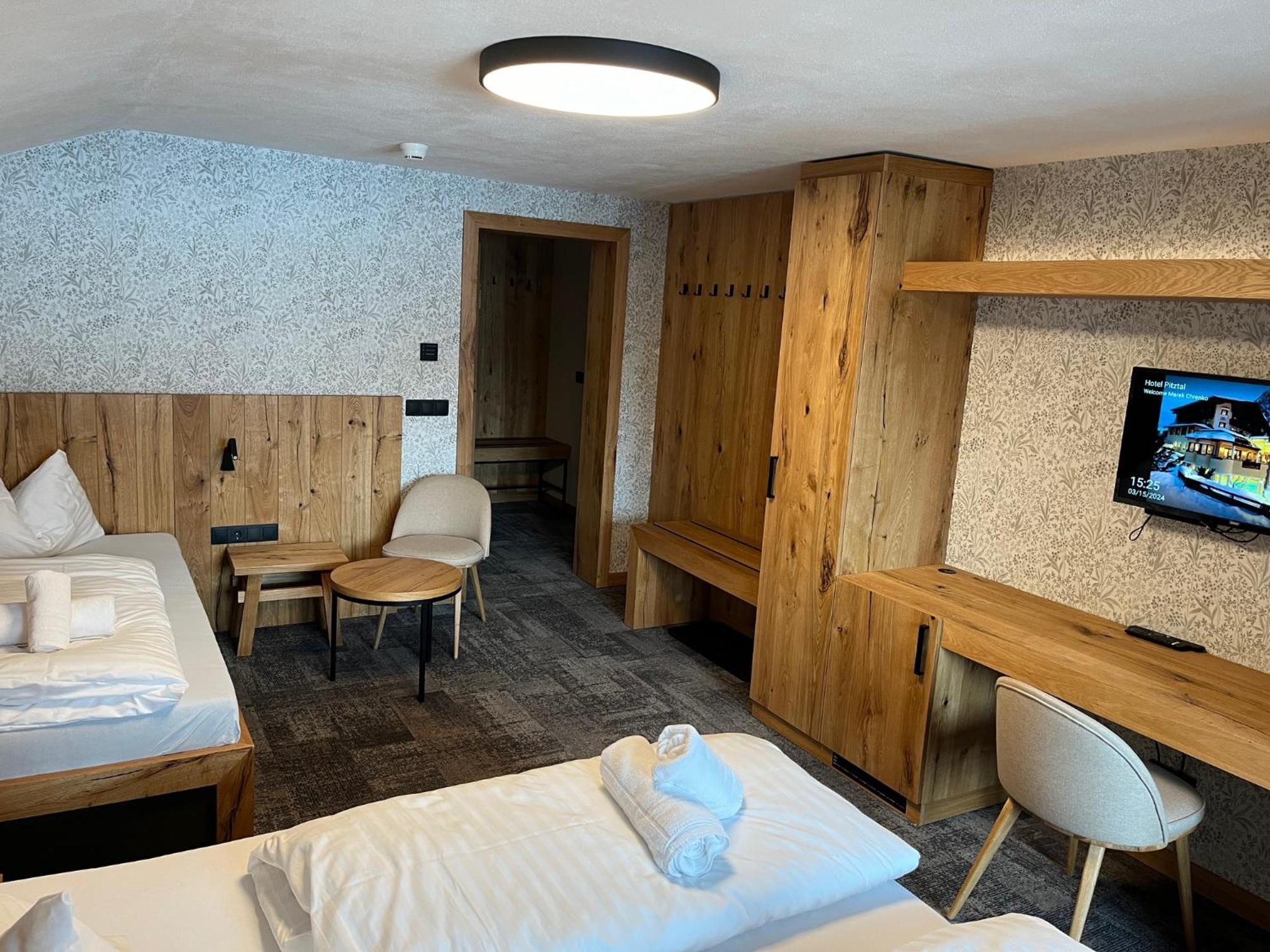 Tieflehner Hof Pitztalhaus Hotel Sankt Leonhard im Pitztal Exterior photo